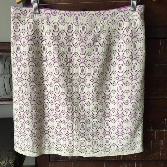 Willi Smith Dresses & Skirts - Willi Smith Lace‎ Lavender Pencil Skirt
